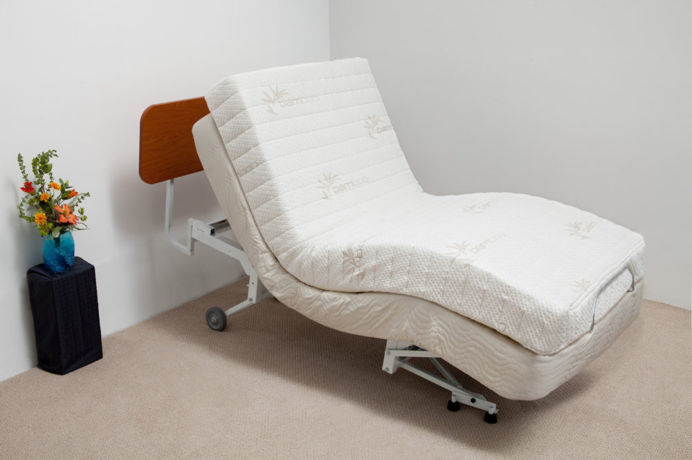 Supernal 5 motor hi-low hospital bed with Trendelenburg