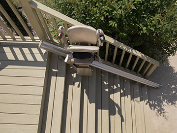 San Diego SRE2010E Exterior Stairlift 